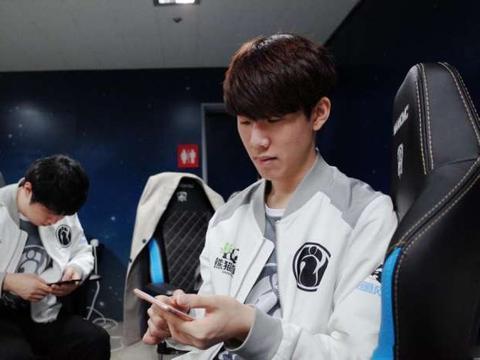 FPX 官方：The Niu，第二战队的上单选手，被晋升到了一队